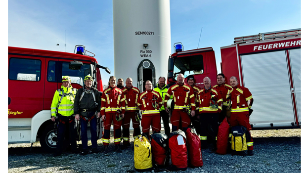 Löschgruppe Oestereiden übt Rettung im Windrad Löschgruppe Oestereiden übt Rettung im Windrad